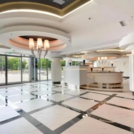 Hanza Tower 23 Deluxe & Pool Daire *